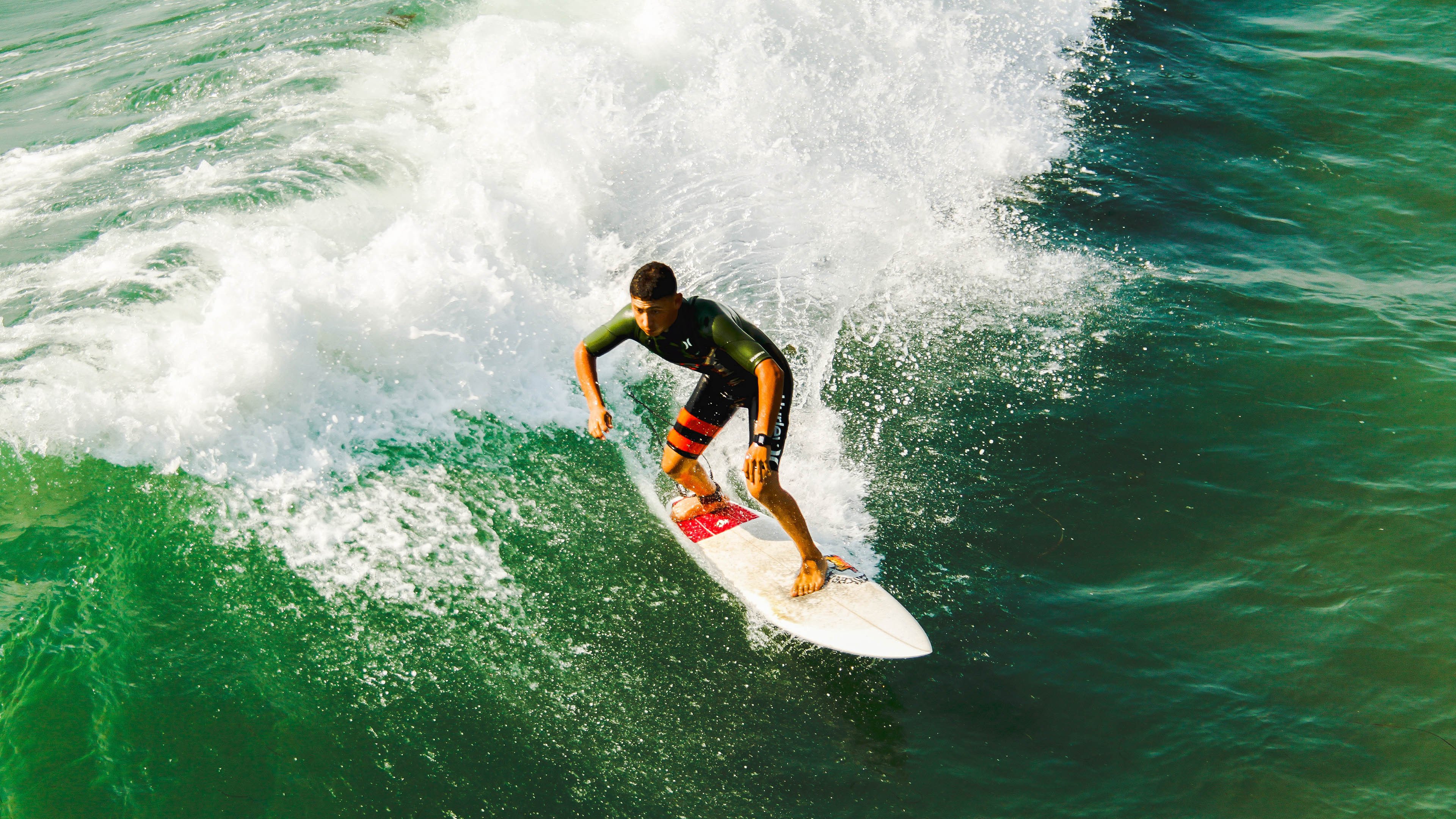 “未来已来:自动驾驶赛车引领新潮流”,自动驾驶塑未来